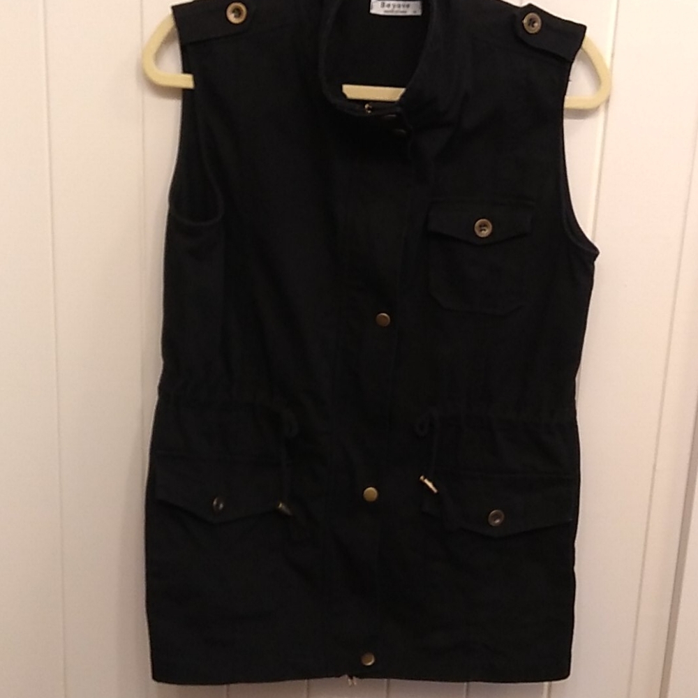 Black Anorak Utility Vest